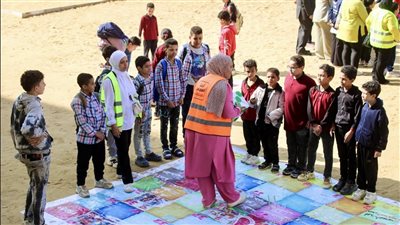 التضامن: حملة «خليك سند» تواصل فعالياتها وتنفذ قافلتين بمنطقتي «أهالينا 2» و«أرض الخيالة»| صور