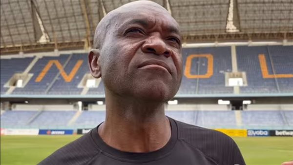 إيمانويل سيوالي المدير