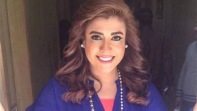 نهال عنبر عن الحالة الصحية لنشوى مصطفى: “لسة على جهاز الأكسجين”