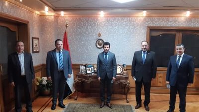 وزير الرياضة يستقبل المدير التنفيذي للوزارة بعد تعافيه من كورونا