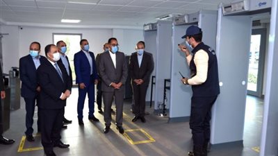 رئيس الوزراء يتابع موقف إنشاء مجمع الإصدارات المؤمنة والذكية تمهيدا لافتتاحه رئاسيا