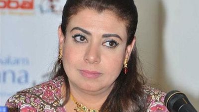 نشوى مصطفى: “مكنتش متخيلة إن ألم كورونا بالدرجة دي.. أمال سكرات الموت هتبقى عاملة إزاي؟” (فيديو)