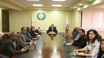 وفد البرلمان العربي يلتقي رئيس الهيئة الوطنية للانتخابات (صور)