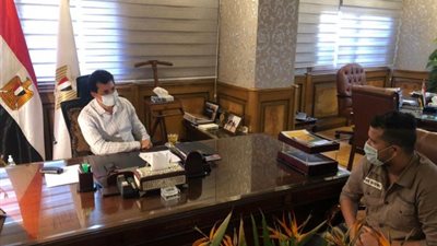 هانى حتحوت يشكر وزير الرياضة بعد استجابته لعلاج والدة قائد منتخب مصر السابق