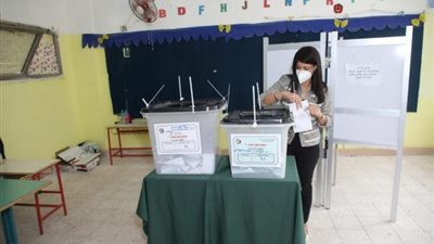 وزيرة التعاون الدولي تدلي بصوتها في انتخابات النواب: المشاركة مهمة لاكتمال غرفتي البرلمان