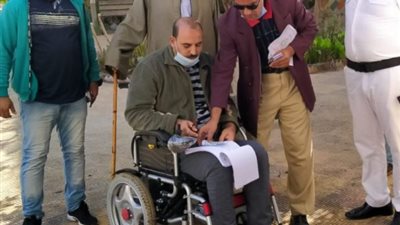 ذوو الاحتياجات الخاصة في انتخابات النواب بكفر الشيخ: “نحتاج نائبًا يشعر بنا” (صور)