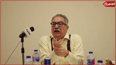 إبراهيم عيسى يروي تفاصيل شهادته في قضية قتل المتظاهرين ولماذا برأ مبارك (فيديو)