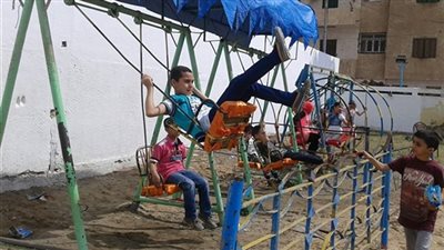 سقط من مرجيحة بحديقة المدرسة.. إصابة طفل بارتجاج في المخ بالعبور