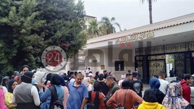 بعد نشر “القاهرة 24”.. وزارة التعليم تَعد أولياء أمور مدارس مبارك كول بحل أزمتهم (صور وفيديو)