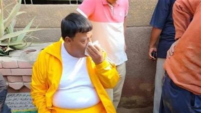 شقيقة عبد الباسط حمودة تهاجمه بعد شائعة وفاتها: “عاوز تموتني ليه؟” (فيديو)