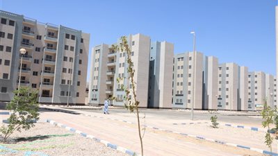 “الإسكان” تكشف شروط إعفاء المتخلفين عن سداد أقساط الوحدات والمحلات والأراضي (فيديو)