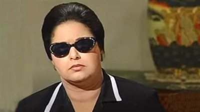 بعد 21 عامًا من تجسيدها.. صابرين تُروِّج لحفلة أم كلثوم بتقنية “الهولوجرام”