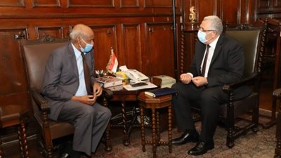 “القصير” يبحث مع سفير السودان بالقاهرة التعاون في مجال البحث العلمي ومشروعات الإنتاج الزراعي والحيواني