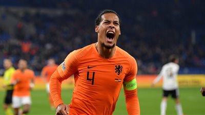 لاعبو المنتخب الهولندي يساندون فيرجيل فان دايك (فيديو)