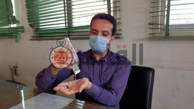 كيف تحمي أبناءك من الإصابة بكورونا وقت الدراسة؟.. مدير الأمراض الصدرية بـ”صحة الفيوم” يجيب (فيديو)