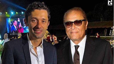 كريم محمود عبد العزيز يوجه رسالة لوالده في ذكرى وفاته (صورة)