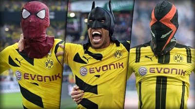 بعد انتقاد توني كروس لـ “أوباميانج”.. أغرب 5 احتفالات من لاعبي كرة القدم وأشهرها “سيلفي” توتي وطفل بيبيتو (صور)