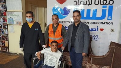 مؤلف كتاب ويبيع المناديل.. “التدخل السريع” ينقل شابا من ذوي الاحتياجات لإحدى دور الرعاية