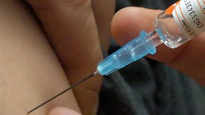 حقنة خاطئة تصيب قدم طفل بالشلل في قنا.. و”الصحة”: تشكيل لجنة للتحقيق (مستندات)