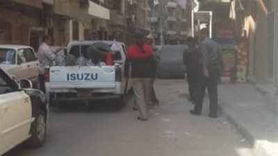 تحرير 98 محضر إشغالات وإزالة الحواجز الحديدية خلال حملة بحي شرق أسيوط (صور)