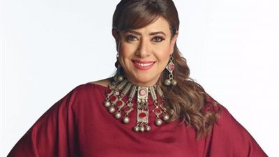 نشوى مصطفى: “جوزي كان بيطلب ألبس الكمامة وكنت بقوله الناس هتضحك عليا”