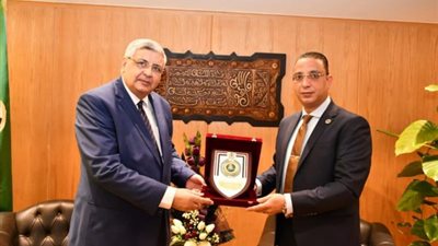محافظ الفيوم يستقبل مستشار رئيس الجمهورية لشؤون الصحة والوقاية