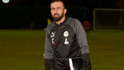 سحر عبد الحق ترفض الإطاحة بالمدرب المساعد بجهاز المنتخب