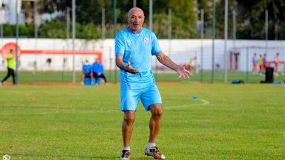 باتشيكو يخصص تقسيمة مصغرة في مران الزمالك