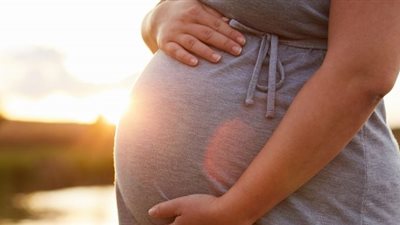 مخاض على الطرقات.. نساء يتعرضن لفقد حياتهن من أجل الإنجاب