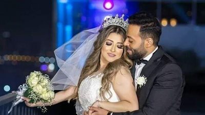 زوجة تامر عاشور تصمم على الطلاق: “إن لم يعجبك مكانك قم بتغييره.. أنت لست شجرة”