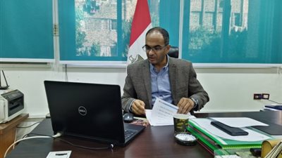 نائب وزير الإسكان يتابع مشروعات برنامج خدمات الصرف الصحي المستدامة في المناطق الريفية