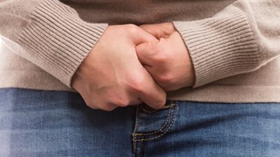 ما هي أسباب وأعراض الشرخ الشرجي؟