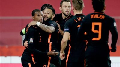 هولندا تعود من بعيد وتقوز على بولندا بثنائية