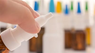 جامعة برمنجهام تطور “بخاخ أنفي” يمنع انتقال فيروس كورونا