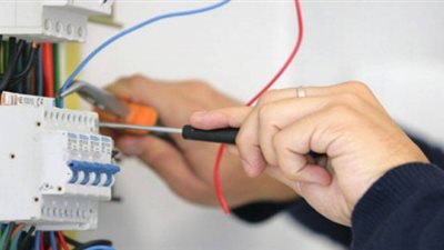 تصل لـ200 ألف جنيه.. ما عقوبة سرقة التيار الكهربائي الجديدة؟