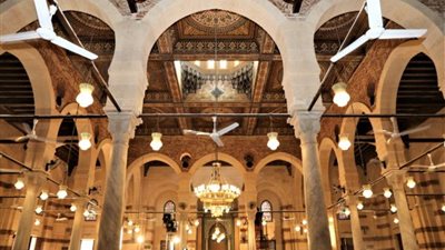 افتتاح مسجد الإمام الشافعي بعد ترميمه وإقامة شعائر صلاة الجمعة (صور)