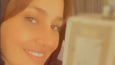 بعد أنباء ارتباطها بمعز مسعود.. هل تفكر حلا شيحة في العودة للحجاب؟