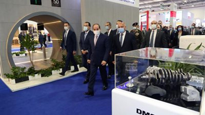 السيسي يفتتح معرض ومؤتمر النقل الذكي للشرق الأوسط وإفريقيا في دورته الثالثة (صور)