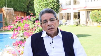 محمود سعد لمحمد رمضان: “عايز حدودك تبقى صعيدية ولا إسرائيلية؟” (فيديو)