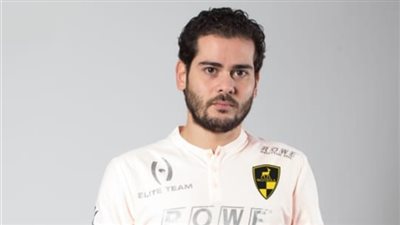 سرقة مبلغ مالي من شقة بطل العالم في الاسكواش