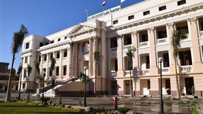 رئيس جامعة بنها يعلن إنشاء أول حاضنة للتكنولوجيا الحيوية 