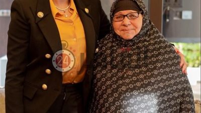 ياسمين صبري عن زيارة سيدة المطر لها: “اتكلمنا في حاجات كتير وشربنا الشاي مع بعض” (صور)