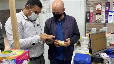 ضبط كميات أدوية مؤثرة على الصحة النفسية في عدد من صيدليات أبو زعبل (صور)