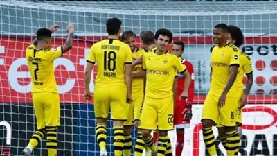 بوروسيا دورتموند يعلن إصابة لاعبه بفيروس كورونا