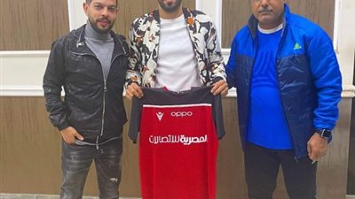 طلائع الجيش يضم إسلام محارب موسمًا على سبيل الإعارة