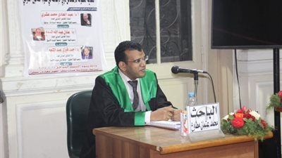 شاب من ذوي الهمم حاصل على الدكتوراه يستغيث بمحافظ سوهاج: نفسي في وظيفة تتناسب مع ظروفي الصحية| فيديو