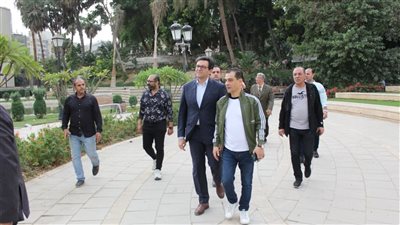 وزير الثقافة يتفقد مشروع إعادة إحياء حديقة الأزبكية التراثية.. ويشدد على الإسراع في تطوير مدخل المسارح| صور
