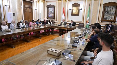 بعد نشر القاهرة 24.. رئيس جامعة القاهرة: مراجعة مصروفات طلاب البرامج الخاصة بكلية التجارة