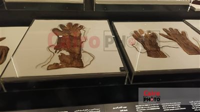 دفء من ذهب.. قفازات وجوارب توت عنخ آمون تكشف أناقة ملوك مصر| صور