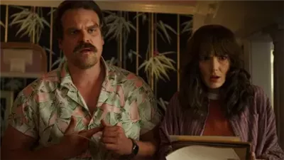 ديفيد هاربور بطل مسلسل 5 Stranger Things يعترف بحبه لوينونا رايدر وسط اتهامات بالتنمر وخلافات شخصية.. ما القصة؟